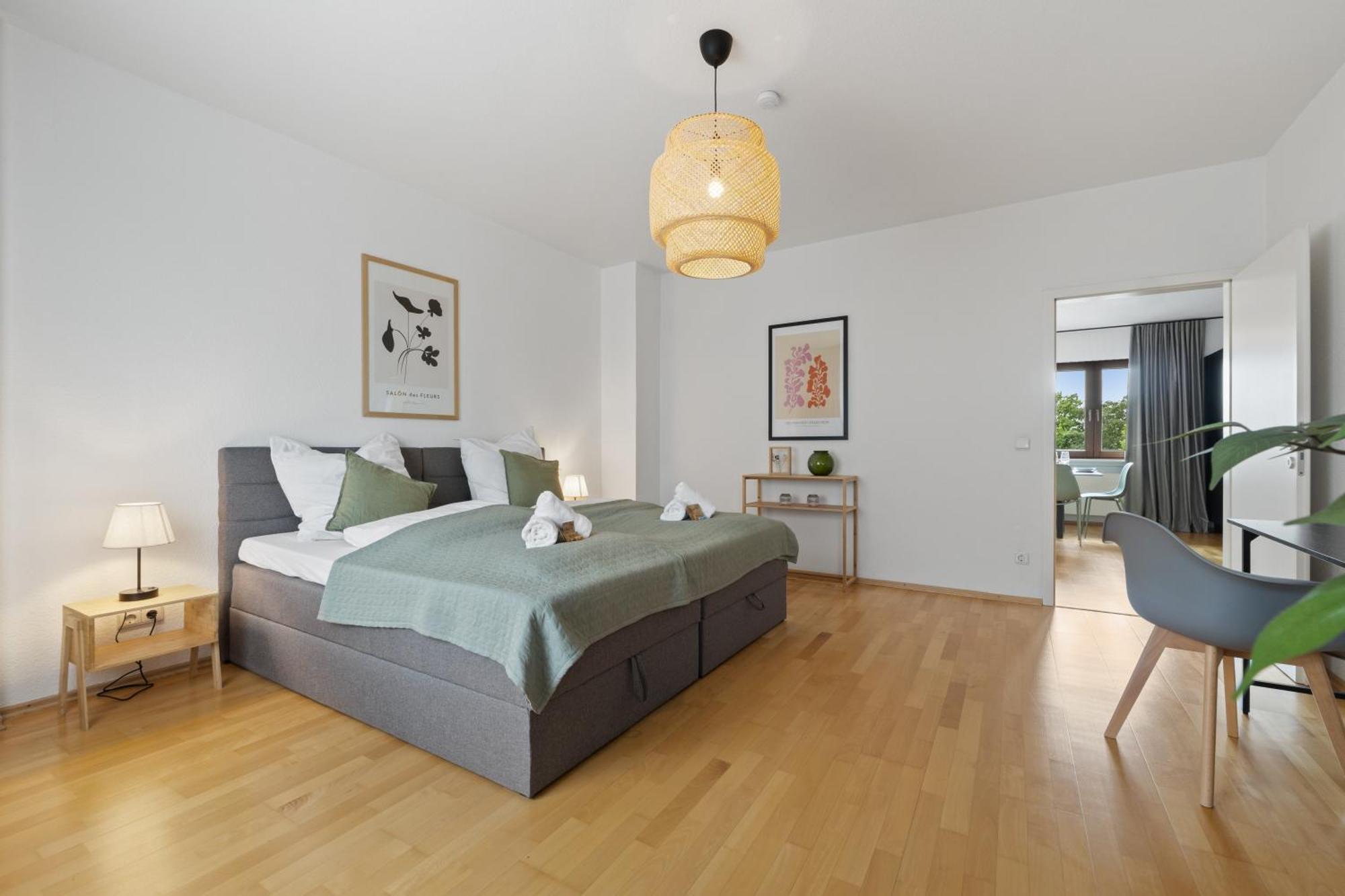 *top* Grosse, Moderne & Zentrale 3 Schlafzimmer - Naehe Zu Koeln: Dom, Messe, Flughafen, Lanxess-arena Bergisch Gladbach
