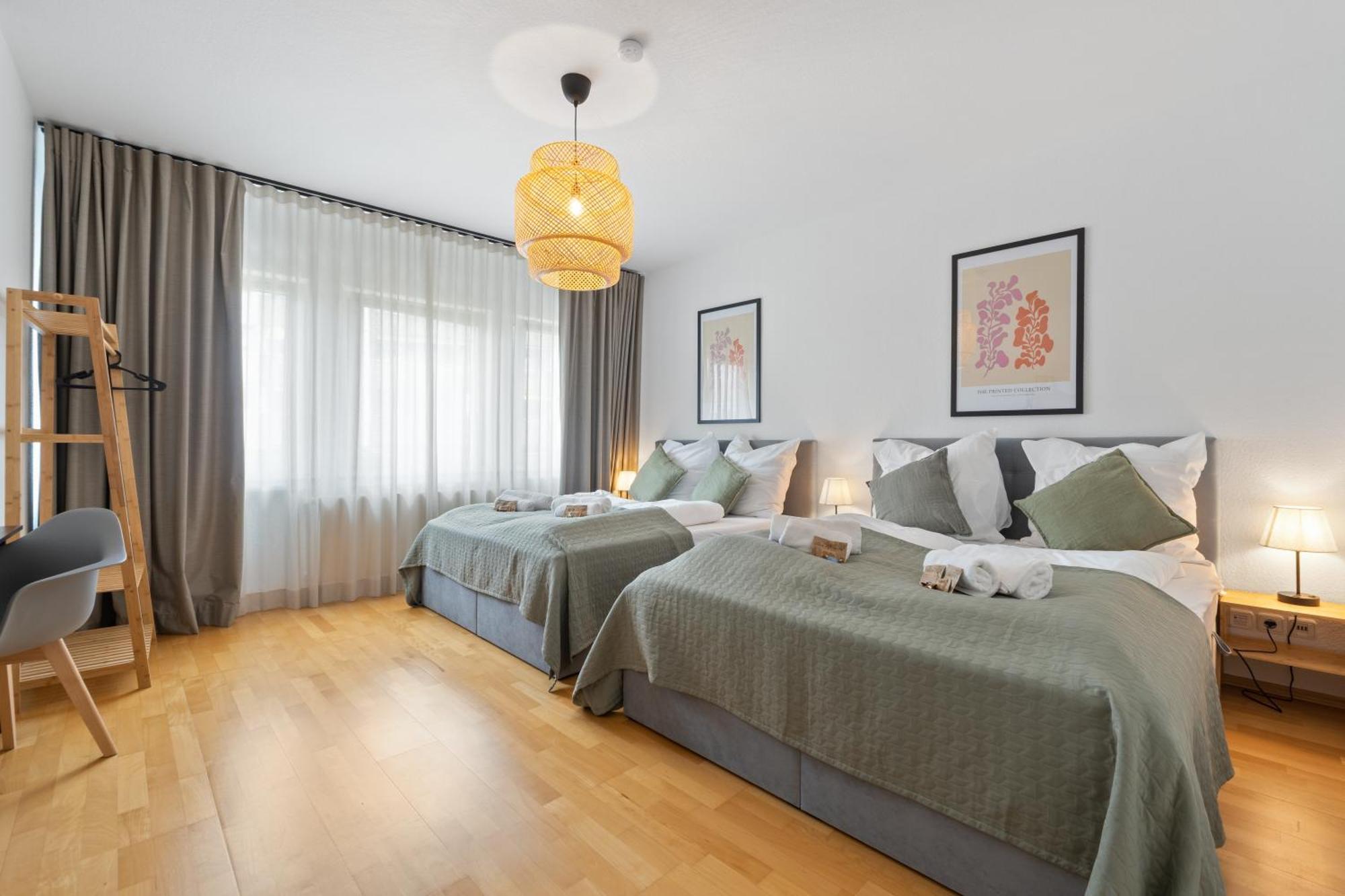 Apartment *top* Grosse, Moderne & Zentrale 3 Schlafzimmer - Naehe Zu Koeln: Dom, Messe, Flughafen, Lanxess-arena Bergisch Gladbach