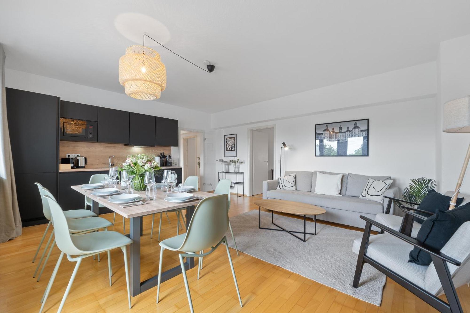 *top* Grosse, Moderne & Zentrale 3 Schlafzimmer - Naehe Zu Koeln: Dom, Messe, Flughafen, Lanxess-arena * Bergisch Gladbach