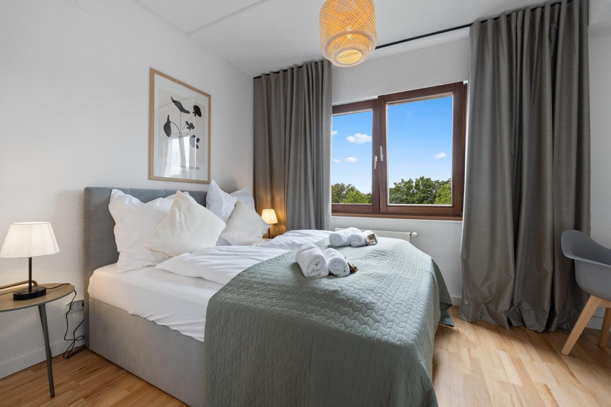 *top* Grosse, Moderne & Zentrale 3 Schlafzimmer - Naehe Zu Koeln: Dom, Messe, Flughafen, Lanxess-arena Apartment