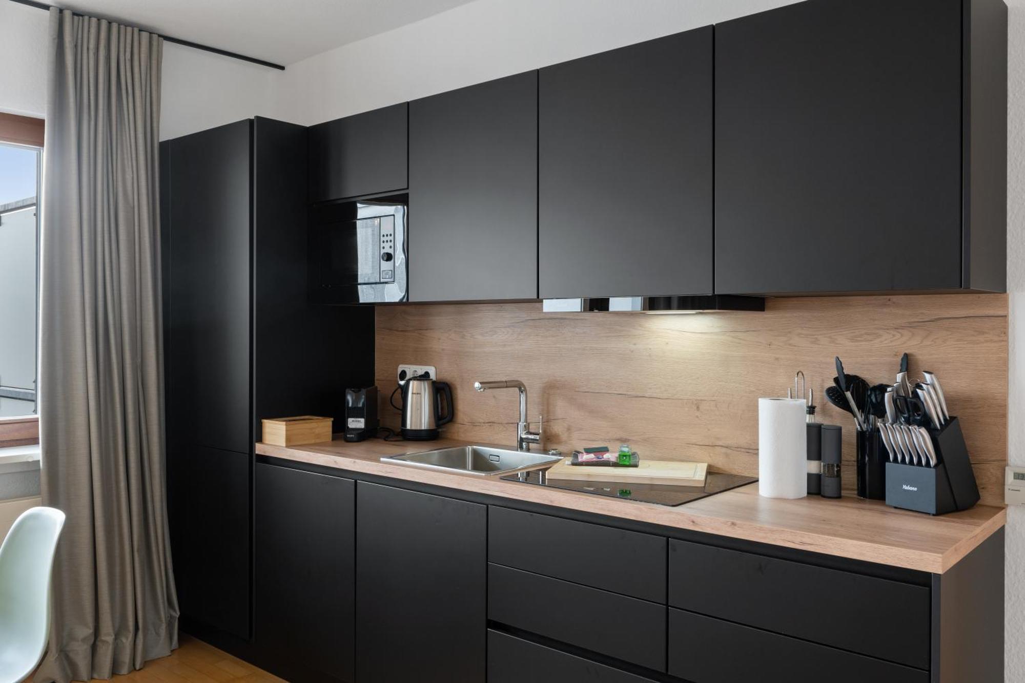 Apartment *top* Grosse, Moderne & Zentrale 3 Schlafzimmer - Naehe Zu Koeln: Dom, Messe, Flughafen, Lanxess-arena *