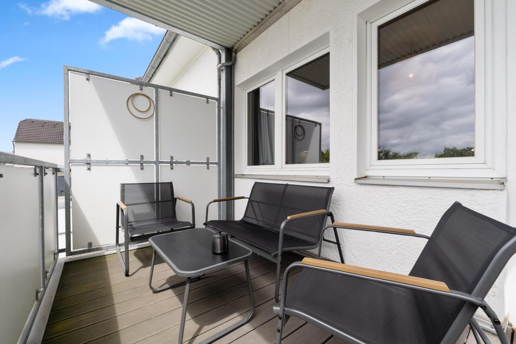 *top* Grosse, Moderne & Zentrale 3 Schlafzimmer - Naehe Zu Koeln: Dom, Messe, Flughafen, Lanxess-arena Bergisch Gladbach