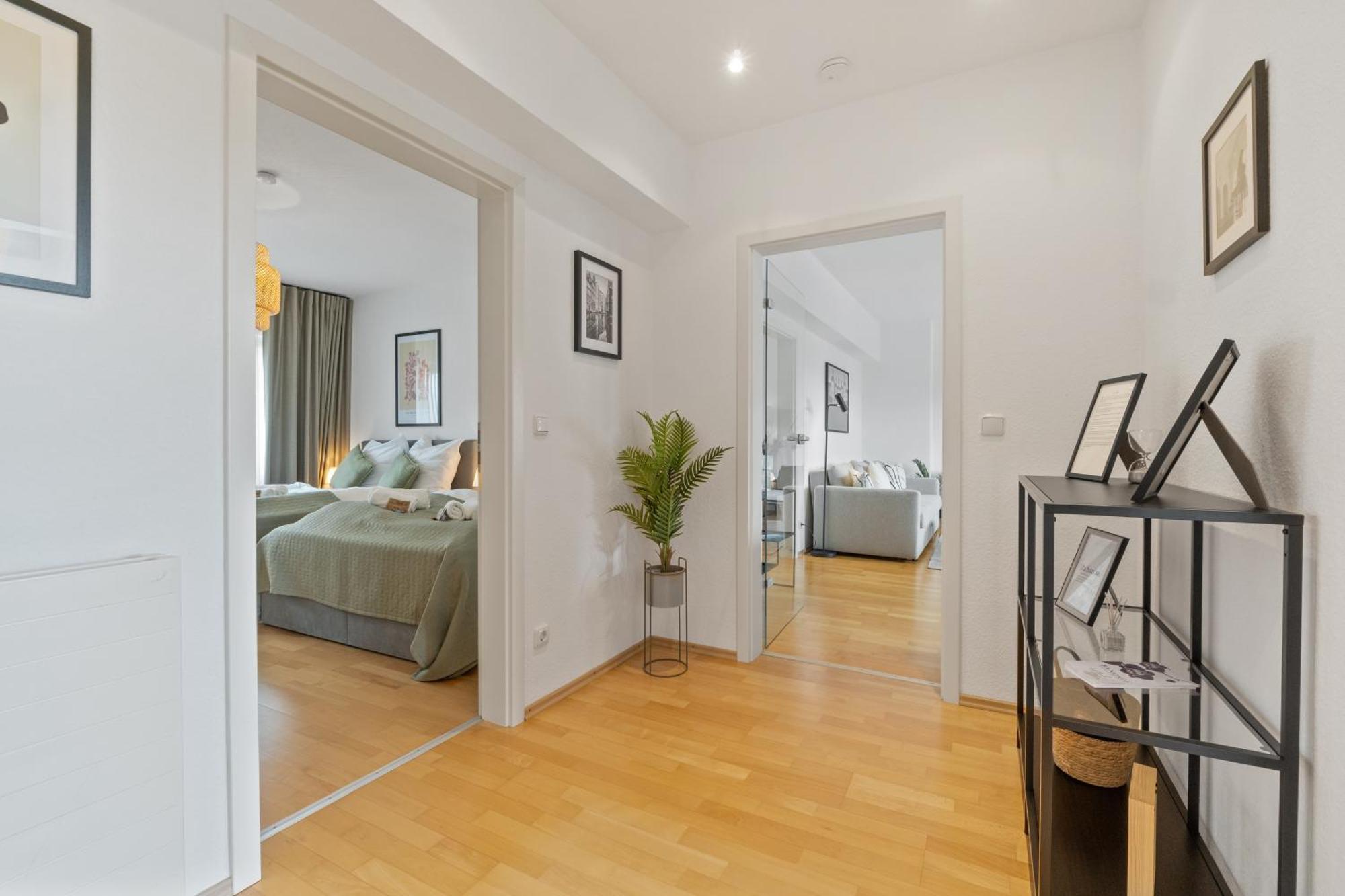 Apartment *top* Grosse, Moderne & Zentrale 3 Schlafzimmer - Naehe Zu Koeln: Dom, Messe, Flughafen, Lanxess-arena