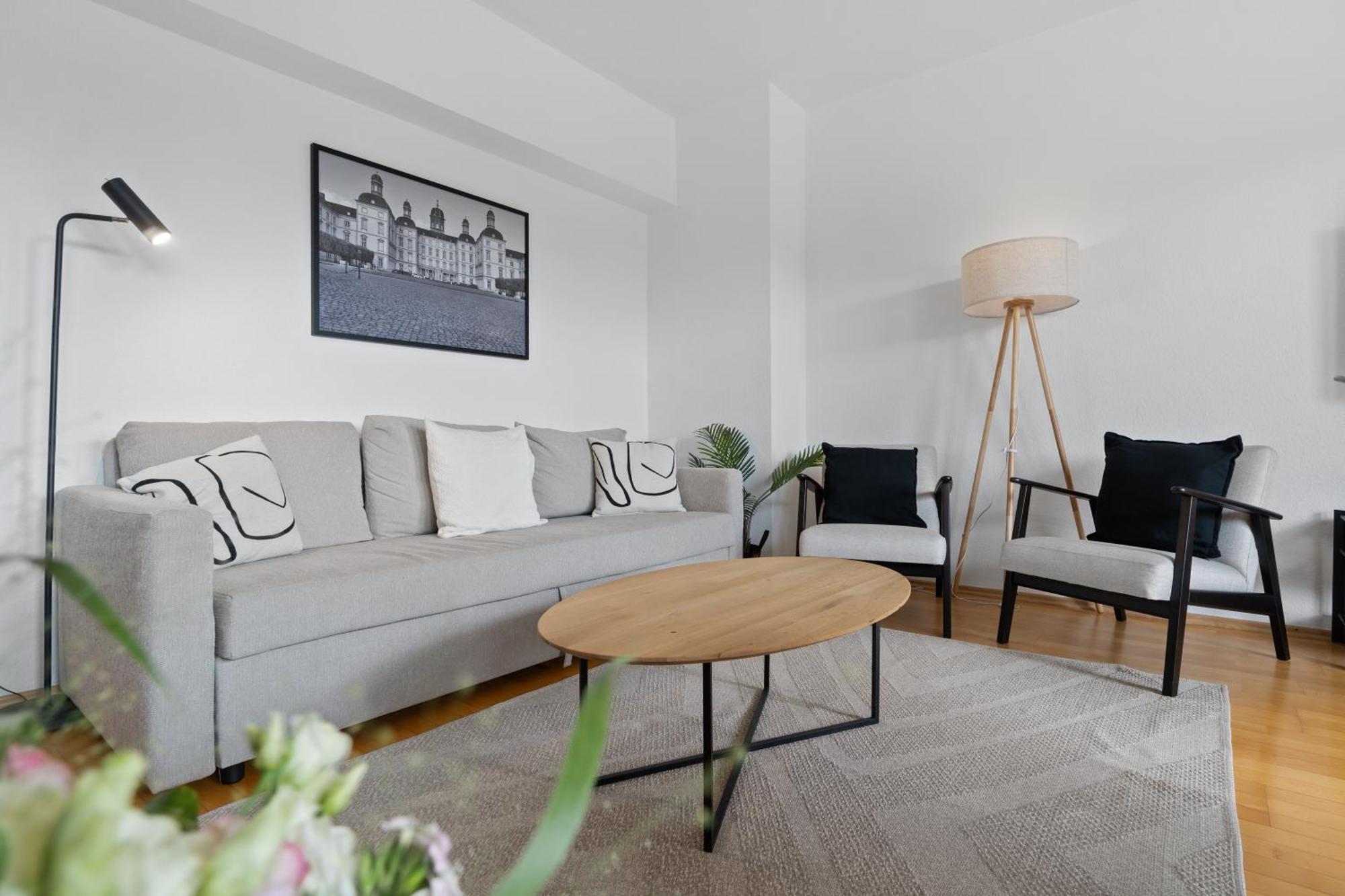 Apartment *top* Grosse, Moderne & Zentrale 3 Schlafzimmer - Naehe Zu Koeln: Dom, Messe, Flughafen, Lanxess-arena *